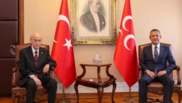 Bahçeli’den, “CHP’ye mutlak butlan” sorusuna net yanıt CHP’ye yönelik mutlak butlan davası ile ilgili soruya yanıt veren MHP Genel Başkanı Devlet Bahçeli, “CHP’nin içinin karıştırılması, parçalanması, hukuki yönden zedelenmesine veyahut başka amaçlarla kullanılmasına müsaade edilmemesini temenni ederiz” dedi.