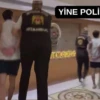 Komedyen Deniz Göktaş’a ters kelepçe! Tepki yağdı “Dini değerleri aşağılama ve cumhurbaşkanına hakaret” suçlamaları yapılan Deniz Göktaş’ın, ters kelepçe ile gözaltına alınmasına tepki yağdı.